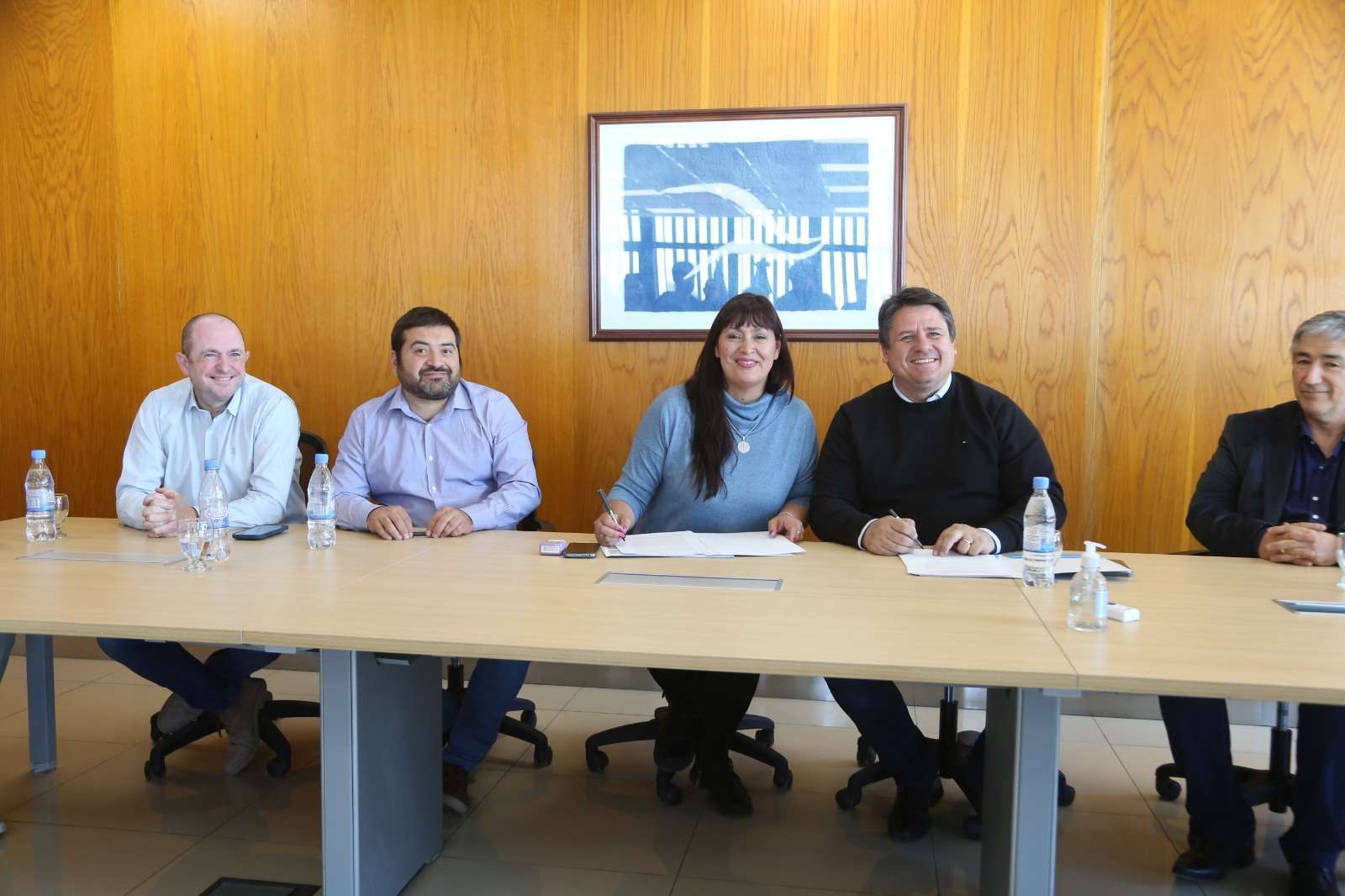 El intendente suscribió convenio con Nación para regularizar definitivamente a Pacífica, Morro y Juvenil thumbnail