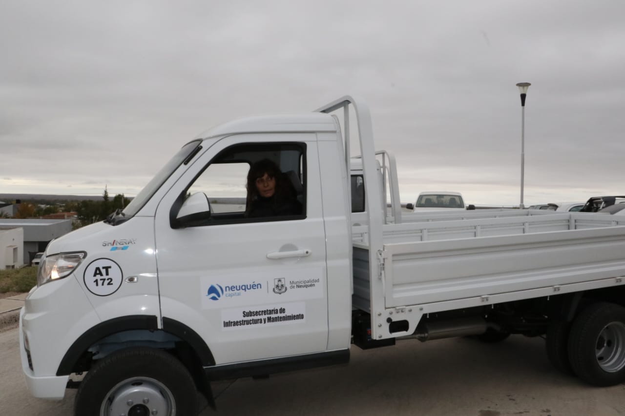 Se suman tres camiones a las tareas de reparación de baches de la ciudad thumbnail
