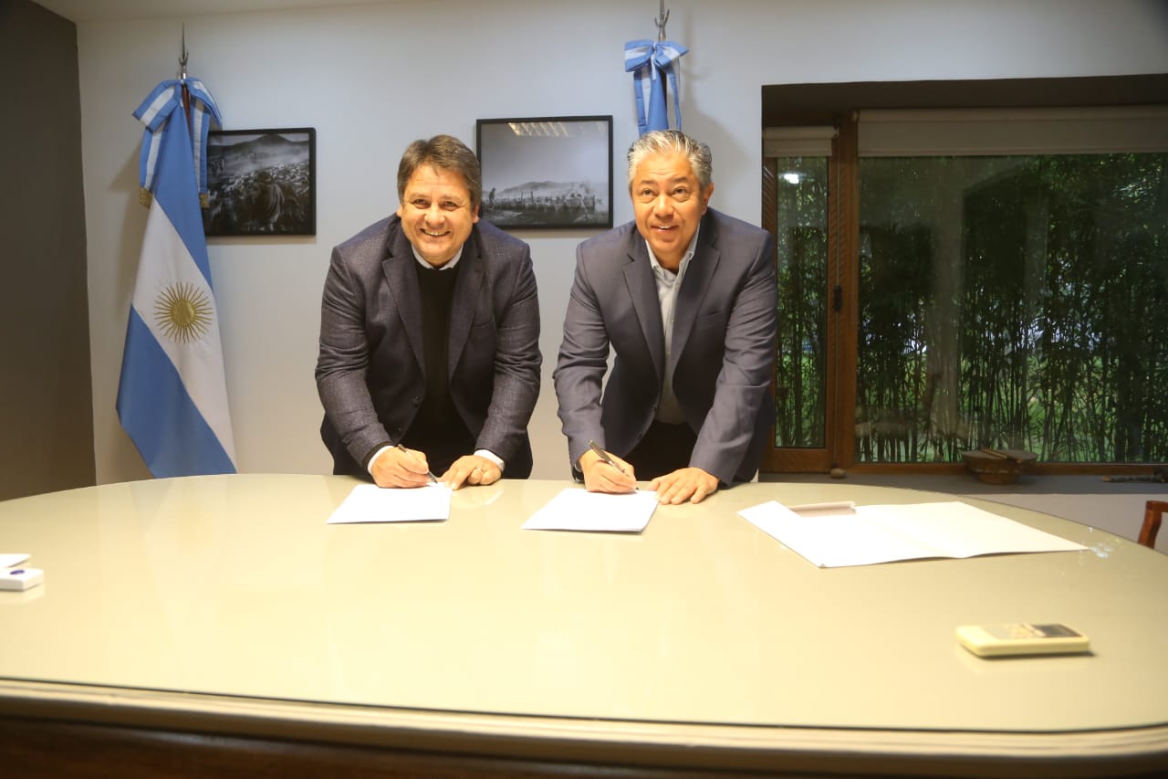 Gaido y Figueroa firmaron un convenio para la reactivación de la obra de sistematización y saneamiento del arroyo Durán thumbnail